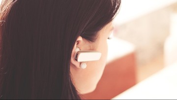 Daftar Maskapai Larang Penumpang Pakai Headset Bluetooth di Pesawat