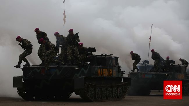 TNI Bantah Video Viral Tank Sekat Jalur Mudik: Itu Latihan TNI menegaskan video viral yang menunjukkan tank untuk penyekatan mudik hanya latihan yang lokasinya dekat dengan titik penyekatan.