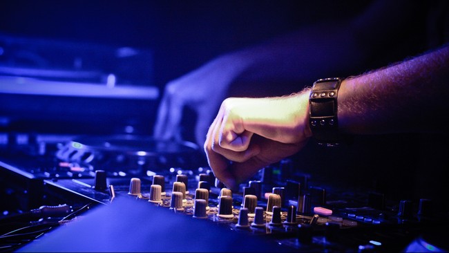 Polisi menyita sabu dalam penangkapan terhadap Disk Jockey (DJ) berinisial CD.