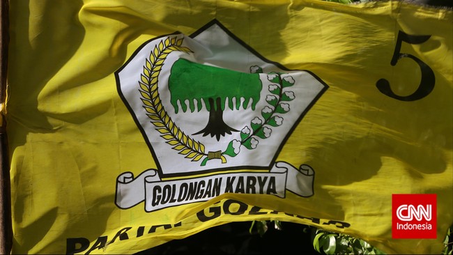 Sekretaris DPD Golkar Jakarta berada satu forum dengan Anies Baswedan dalam Tasyakuran Harlah ke-26 PKB, Minggu (21/7).