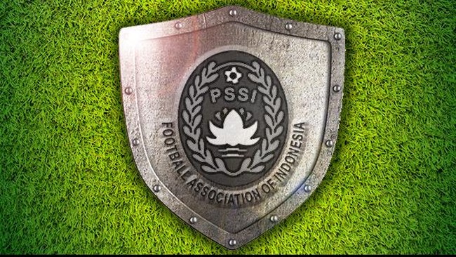 Menpora memutuskan membentuk tim sembilan untuk mengevaluasi pengelolaan sepak bola Indonesia. Hal itu dikritik&nbsp;Waketum PSSI sebagai hal yang tak perlu.