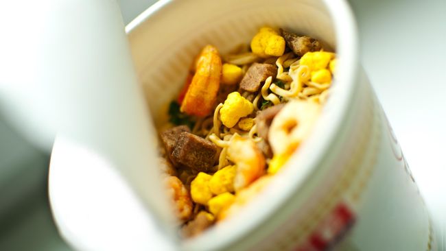 Kementerian Kesehatan mulai 2016 akan mengedukasi pengusaha dan produsen makanan. Nantinya tiap produk makanan kemasan harus dilengkapi pesan kesehatan.
