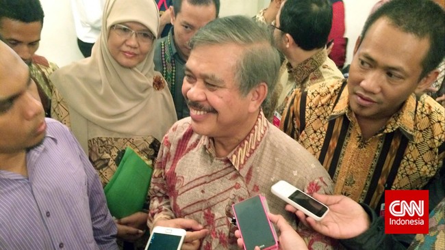 Dirut PD Pasar Jaya Djangga Lubis mengajukan pengunduran dirinya di depan Ahok saat peresmian Pasar Manggis, Jakarta Selatan.