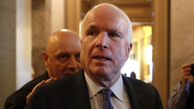 John McCain mengatakan, ISIS memang melakukan banyak hal mengerikan, tapi dia menilai Rusia mencoba menghancurkan demokrasi, prinsip yang sangat fundamental.