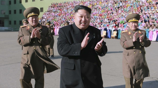 Seorang pembelot senior dari Korea Utara mengatakan bahwa Kim Jong Un memerintahkan bibinya dieksekusi dengan diracun.