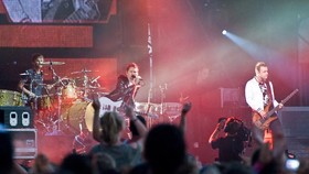 Muse Bakal Gelar Konser Amal dengan Lagu Pilihan dari Fan