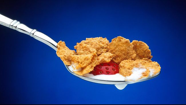 Meninggalkan diet bervariasi dengan hanya menyantap sereal membuat seorang pria Inggris kehilangan pekerjaan sekaligus kehidupan seksnya.