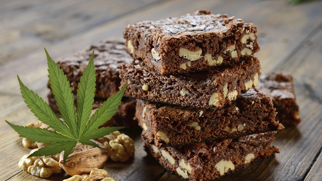 Seorang bocah berusia tiga tahun di Thailand dilarikan ke rumah sakit setelah tak sengaja memakan kue mengandung ganja.