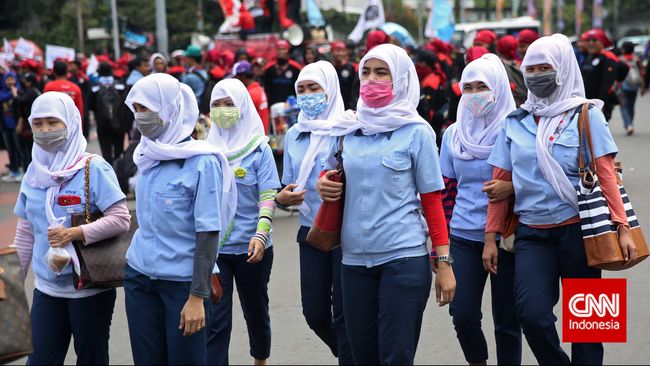 Kepala BPKM Bahlil Lahadalia mengklarifikasi pernyataan tentang perempuan diganti robot. Hal ini dianggap sebagai lelucon seksis oleh aktivis perempuan. 