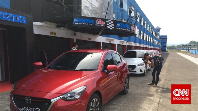 Situasi perekonomian yang kurang menguntungkan telah berpengaruh pada industri otomotif tanah air. PT Mazda Motor Indonesia mengaku juga merasakan dampaknya.
