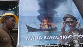 Jokowi Kagumi Aksi Sadis Menteri Susi Pudjiastuti