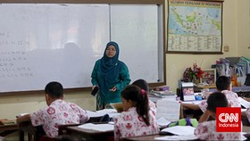 Kemendikbud: Tak Apa Tunjangan Guru untuk Beli Mobil