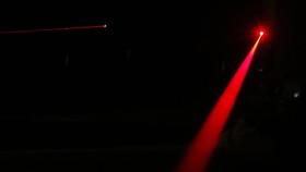Bahaya di Balik Laser Mainan Anak