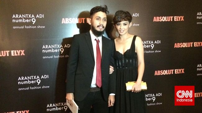 Aktris Joanna Alexandra memutuskan menikah pada 2007, saat usianya baru menginjak 20 tahun. Meski menikah muda dikonotasikan dengan perceraian, ia tak takut.