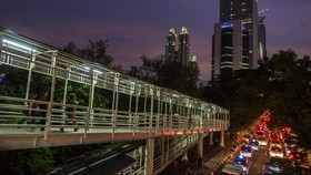 Ahok Berniat Lebur Layanan APTB dengan TransJakarta