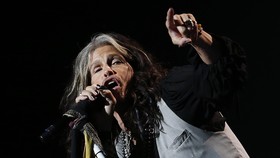 Steven Tyler dan Barry Gibb Bikin Album Solo