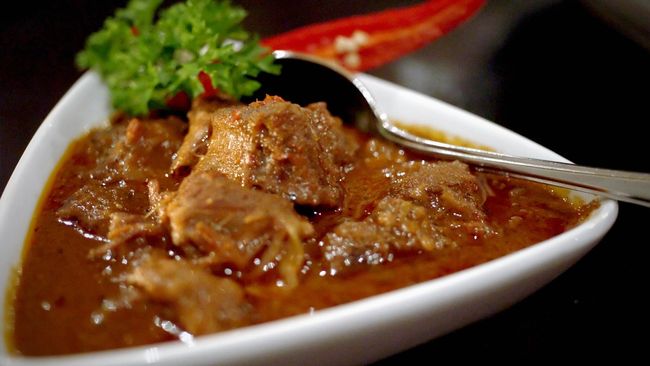 Indonesia punya beragam kuliner khas. Beberapa makanan Indonesia bahkan sudah dikenal dunia sebagai salah satu makanan terenak.