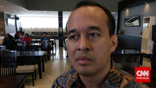 Berdasarkan survei Populi Center, rakyat Jakarta juga menginginkan DPRD DKI mengikuti proses hukum untuk membuktikan mereka tidak terkait dana siluman.