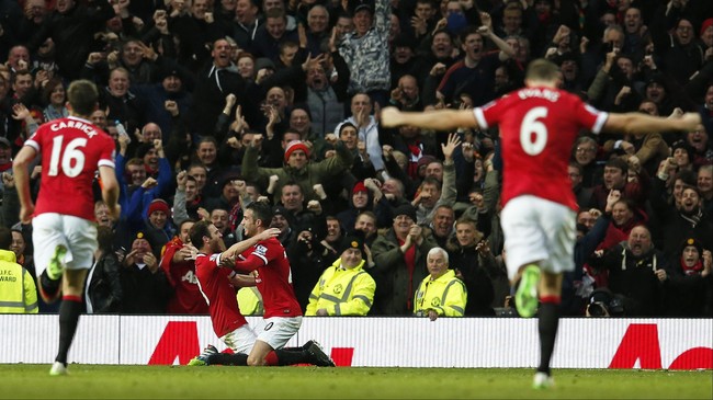 Berdasarkan tabel klasemen yang disusun berdasarkan poin yang dikumpulkan pada Boxing Day, Manchester United mengumpulkan poin paling banyak.