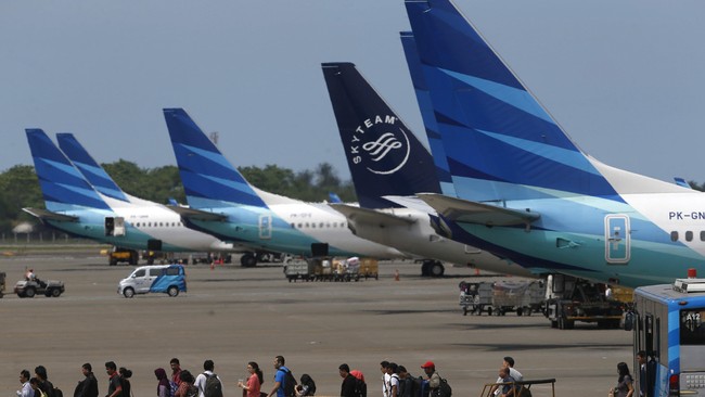 Dari 200 lebih maskapai penerbangan dunia, hanya ada tujuh maskapai yang masuk kategori bintang lima versi Skytrax, termasuk Garuda Indonesia.