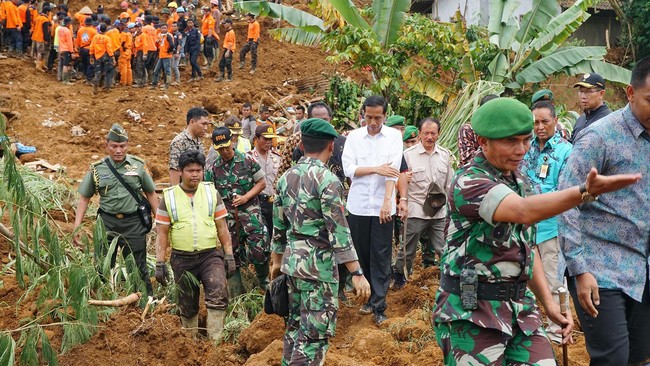Pemerintah hanya mengalokasikan dana 0,02-0,03 persen per tahun untuk tanggulangi bencana. Pemerintah dinilai tak serius cegah bencana.
