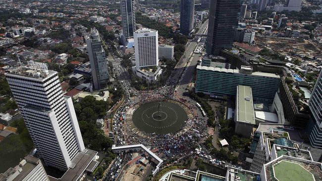 Jakarta Kota Paling Tak Aman Sejagat, CCTV & Sniper Disiapkan Wagub Jakarta menyebut tak ada satupun kota di dunia yang bebas kriminalitas.