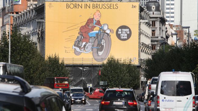 Michael Farr seorang Tintinologist mengajak berpetualang menelusuri jejak petualangan Tintin di Brussels.