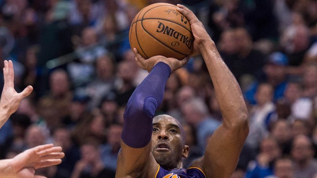 Hampir mengakhiri kariernya di NBA, Kobe Bryant menyanggah peluang dapat bermain di luar negeri.