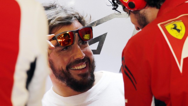 Beberapa kali berganti tim balap, pembalap Spanyol Fernando Alonso disebut-sebut kerap berseteru dengan rekan satu tim lantaran sikapnya yang "asal bicara".