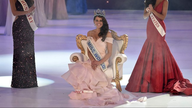 Aksi Wanita-wanita Cantik Dunia di Panggung Miss World 2014