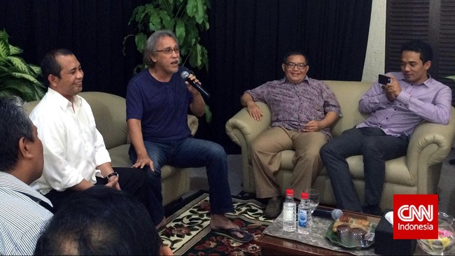 Menteri Marwan Djafar mengatakan transmigrasi bisa dijadikan alternatif relokasi warga desa yang tinggal di daerah rawan bencana.