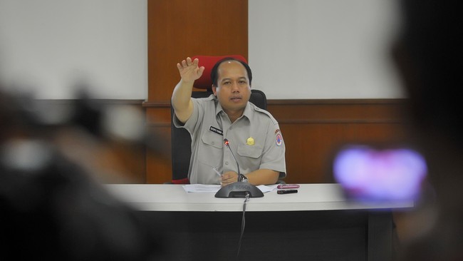 Banjir dan longsor di beberapa kabupaten dan kota di Provinsi Sulawesi Utara mengakibatkan 4 orang tewas, 1 orang hilang, dan ratusan rumah rusak.