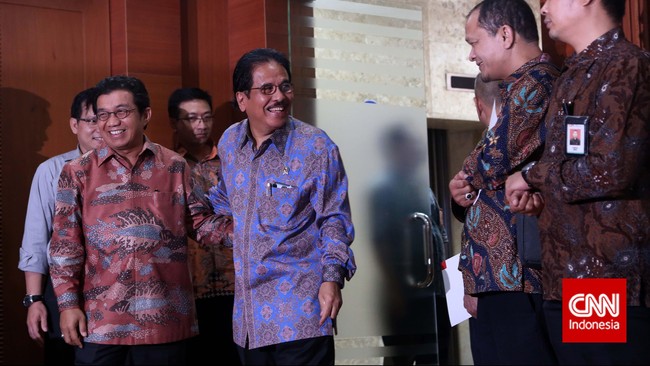 Bank Indonesia&nbsp;telah mengeluarkan Rp 1,5 triliun untuk membeli obligasi demi menggelontorkan valuta asing ke pasar.