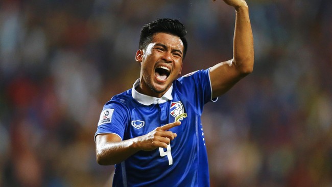 Baru saja memenangkan Piala AFF, timnas Thailand dituntut untuk berkompetisi di Piala Dunia. Sang pelatih menolak ide&nbsp;tersebut.