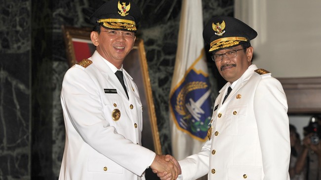 "Kalaupun saya ucapkan selamat Natal 'kan tidak kita ikuti ibadahnya," kata Djarot. Bagi Djarot mengucapkan selamat Natal adalah bagian dari menghargai.
