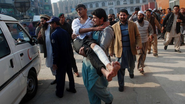 Juru bicara militer Pakistan&nbsp;menyatakan sekelompok militan Taliban yang menyerang sekolah dan menyandera ratusan siswa tak&nbsp;mengajukan tuntutan.