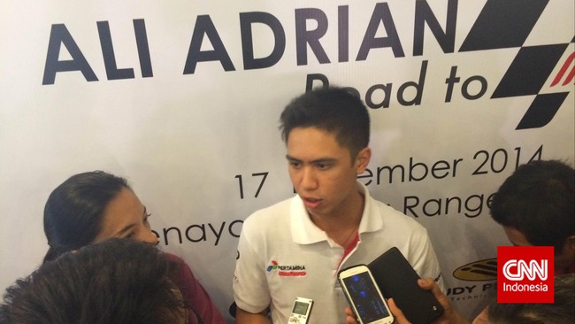 Pembalap Moto2 Indonesia, Ali Adrian, sempat diajak orang tuanya untuk mengikuti ajang Gokart namun berkata lebih tertarik kepada balapan roda dua.
