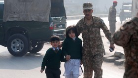 Ratusan Siswa Korban Peshawar Diabadikan Jadi Nama Sekolah