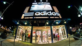 Putus dengan Kanye West, Adidas Merugi Puluhan Triliun