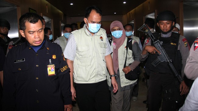 Komite Pengawasan bagi Plt Ketua KPK sangat berperan dalam mengawasi pelaksanaan tugas lembaga antirasuah.