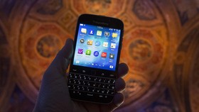 BBM Sediakan <i>Platform</i> Belanja Daring