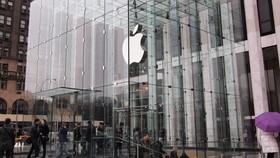 Apple Pecat Aktivis Anti Pernikahan Sejenis