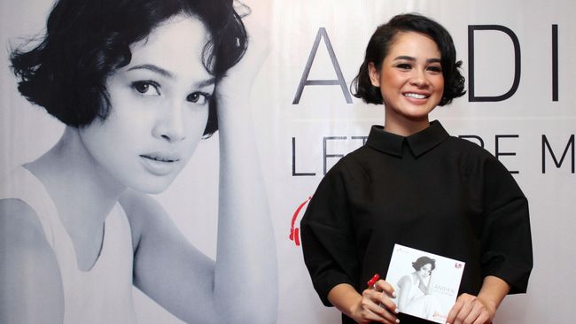 Andien Aisyah adalah satu dari sekian banyak selebriti yang sangat memerhatikan penampilan. Ia pun tak ragu-ragu membagi tips cara berpakaian yang menarik.