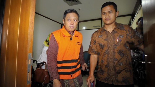 Laporan palsu tentang utang perusahaan dibuat untuk menutupi keuntungan proyek. Duit 'utang' lantas digunakan untuk menyuap Sekretaris Menpora.
