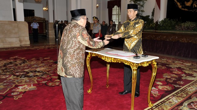 Ketua Umum PBNU Said Aqil Siradj sepakat dengan gagasan Presiden. "Kami anti terorisme dan radikalisme, apalagi ISIS. ISIS itu bukan pejuang, tapi petualang."