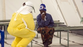 Ribuan Korban Selamat Ebola Hadapi Sakit Parah dan Kebutaan