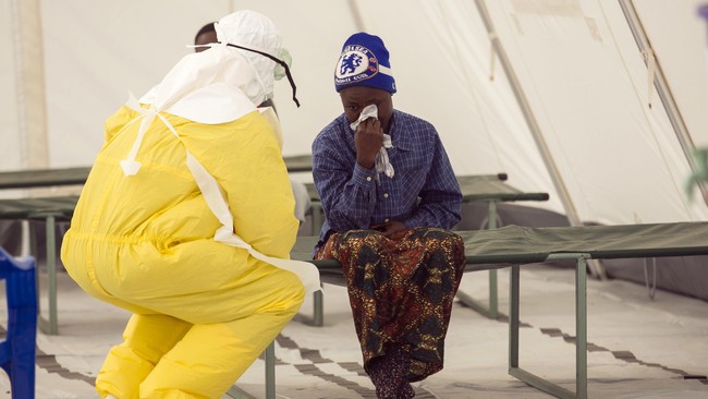 Badan Kesehatan Dunia mengatakan 7.588 orang meninggal karena virus Ebola di seluruh dunia, sementara hampir 19.500 orang positif terjangkit virus ini.&nbsp;