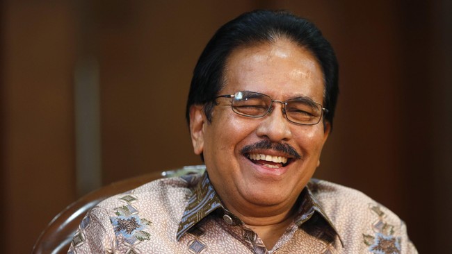 Pengadaan barang pemerintah selama ini dianggap masih kurang efisien dan efektif, sehingga&nbsp;diubah agar mencapai sasaran&nbsp;namun&nbsp;lebih fleksibel.