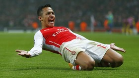 Sanchez Bersiap Perkuat Arsenal Hadapi Leicester