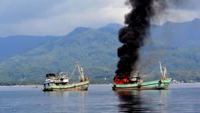 Biaya sekali melaut kapal jenis fregat sebesar Rp 900 juta. Kadang kapal milik TNI juga kalah cepat dengan kapal ikan asing.